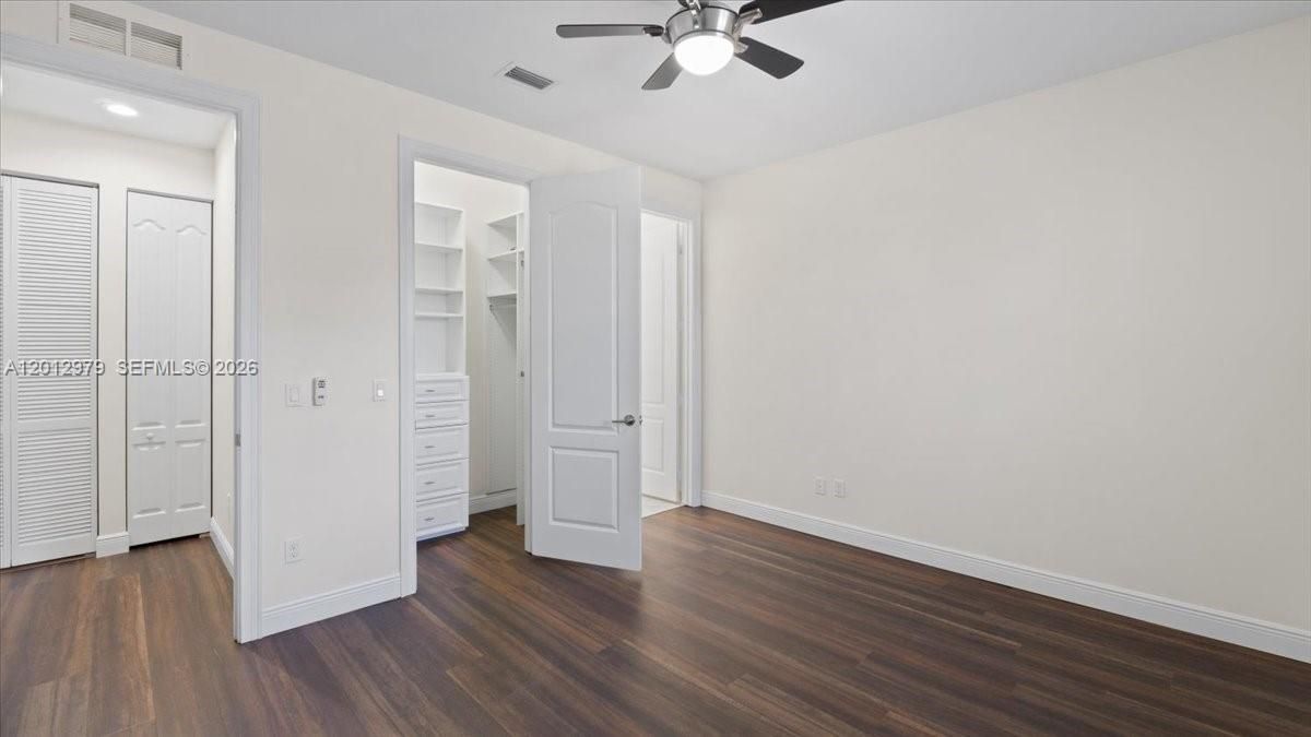 В аренду: $8,300 (5 спален, 4 ванн, 4176 Квадратных фут)