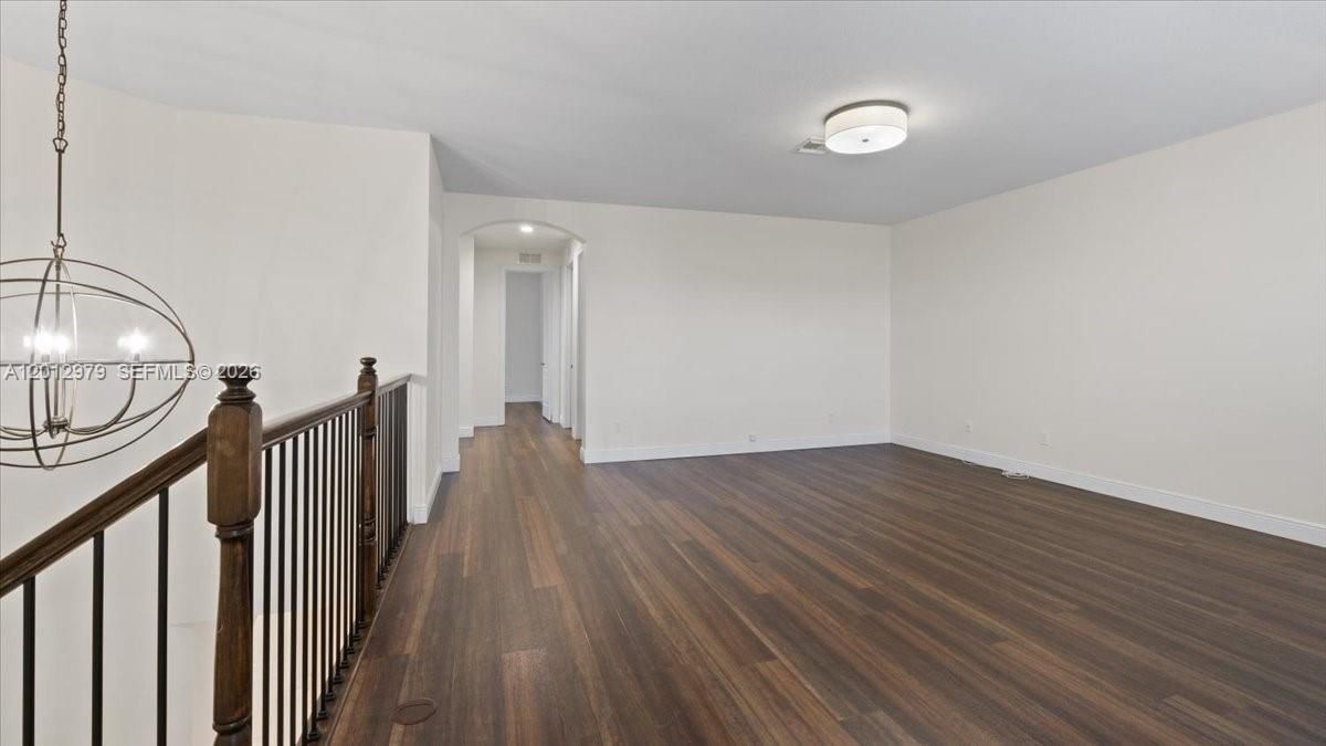 В аренду: $8,300 (5 спален, 4 ванн, 4176 Квадратных фут)