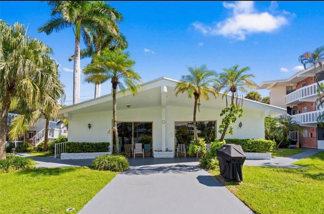 clubhouse 161 Hallandale