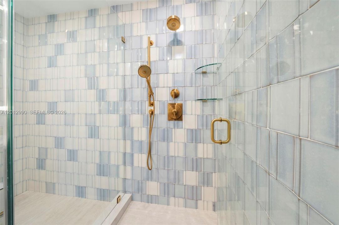 В аренду: $12,000 (2 спален, 2 ванн, 1700 Квадратных фут)
