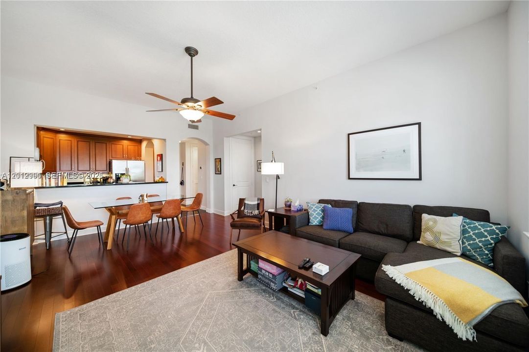 For Rent: $4,500 (2 beds, 2 baths, 1262 Square Feet)