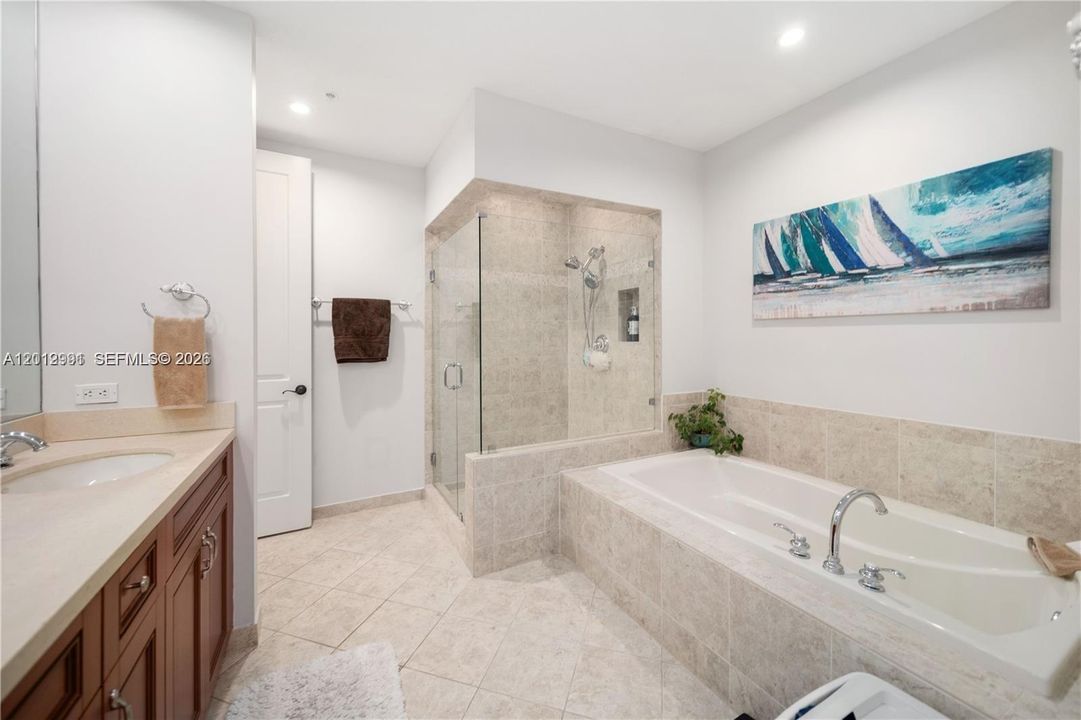 For Rent: $4,500 (2 beds, 2 baths, 1262 Square Feet)