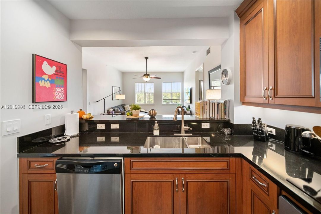 For Rent: $4,500 (2 beds, 2 baths, 1262 Square Feet)