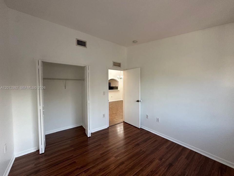En Venta: $200,000 (2 camas, 2 baños, 815 Pies cuadrados)
