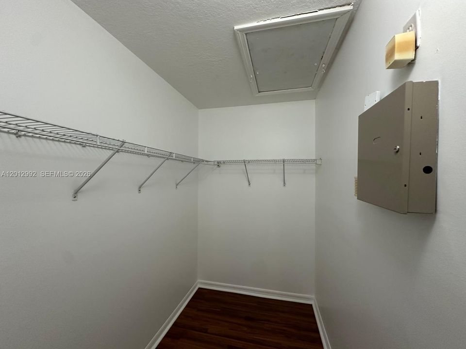 En Venta: $200,000 (2 camas, 2 baños, 815 Pies cuadrados)