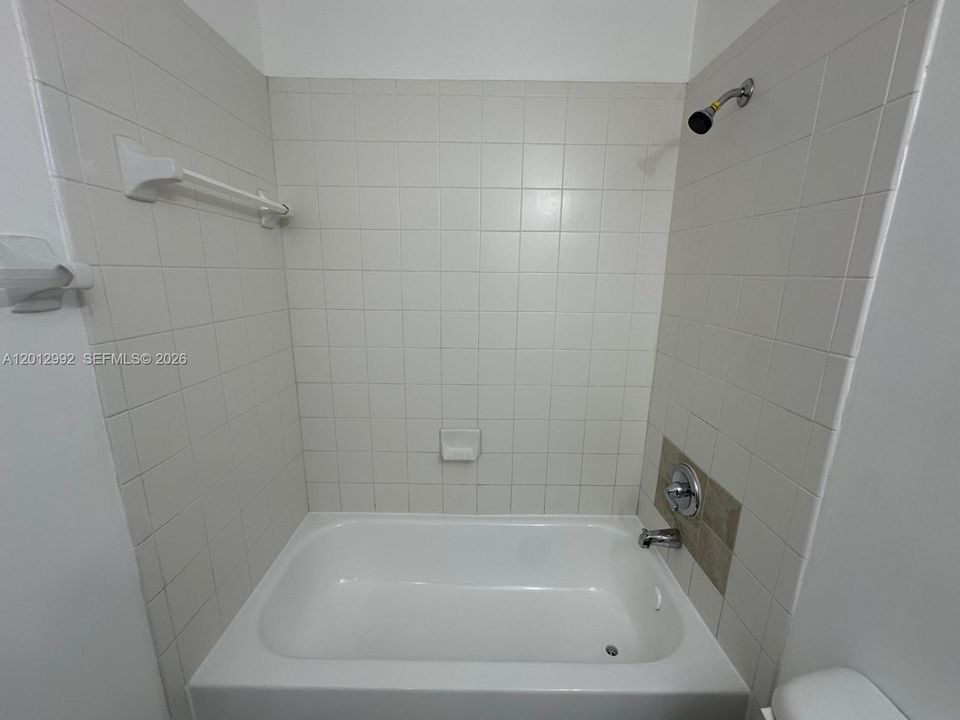 En Venta: $200,000 (2 camas, 2 baños, 815 Pies cuadrados)
