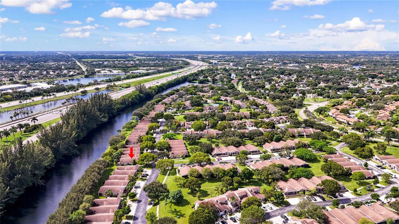En Venta: $425,000 (3 camas, 2 baños, 1050 Pies cuadrados)