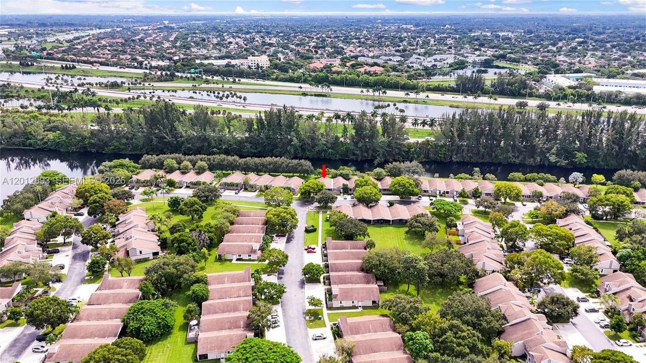 En Venta: $425,000 (3 camas, 2 baños, 1050 Pies cuadrados)