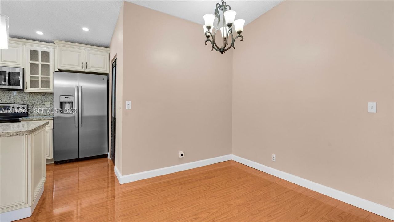 En Venta: $425,000 (3 camas, 2 baños, 1050 Pies cuadrados)