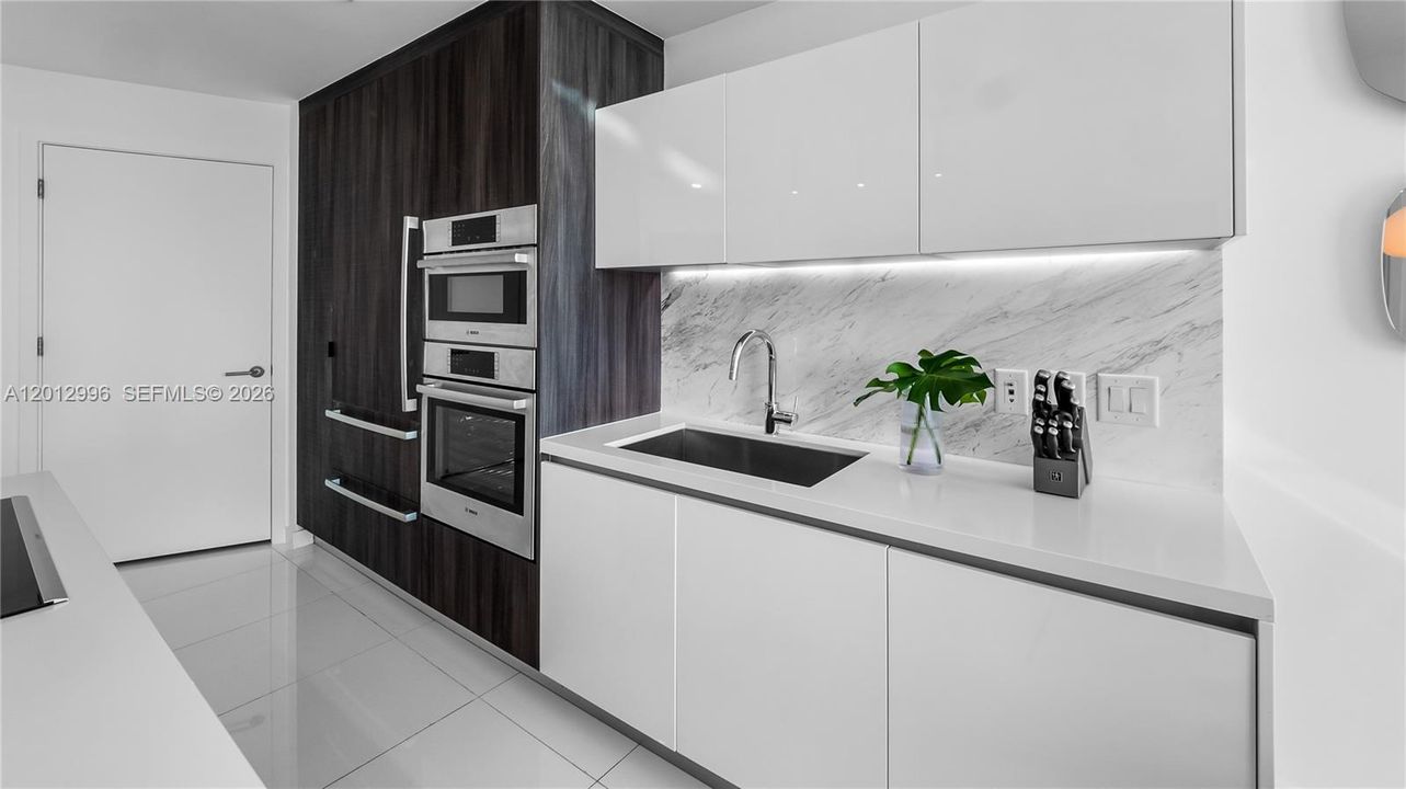 En Venta: $675,000 (1 camas, 2 baños, 1173 Pies cuadrados)