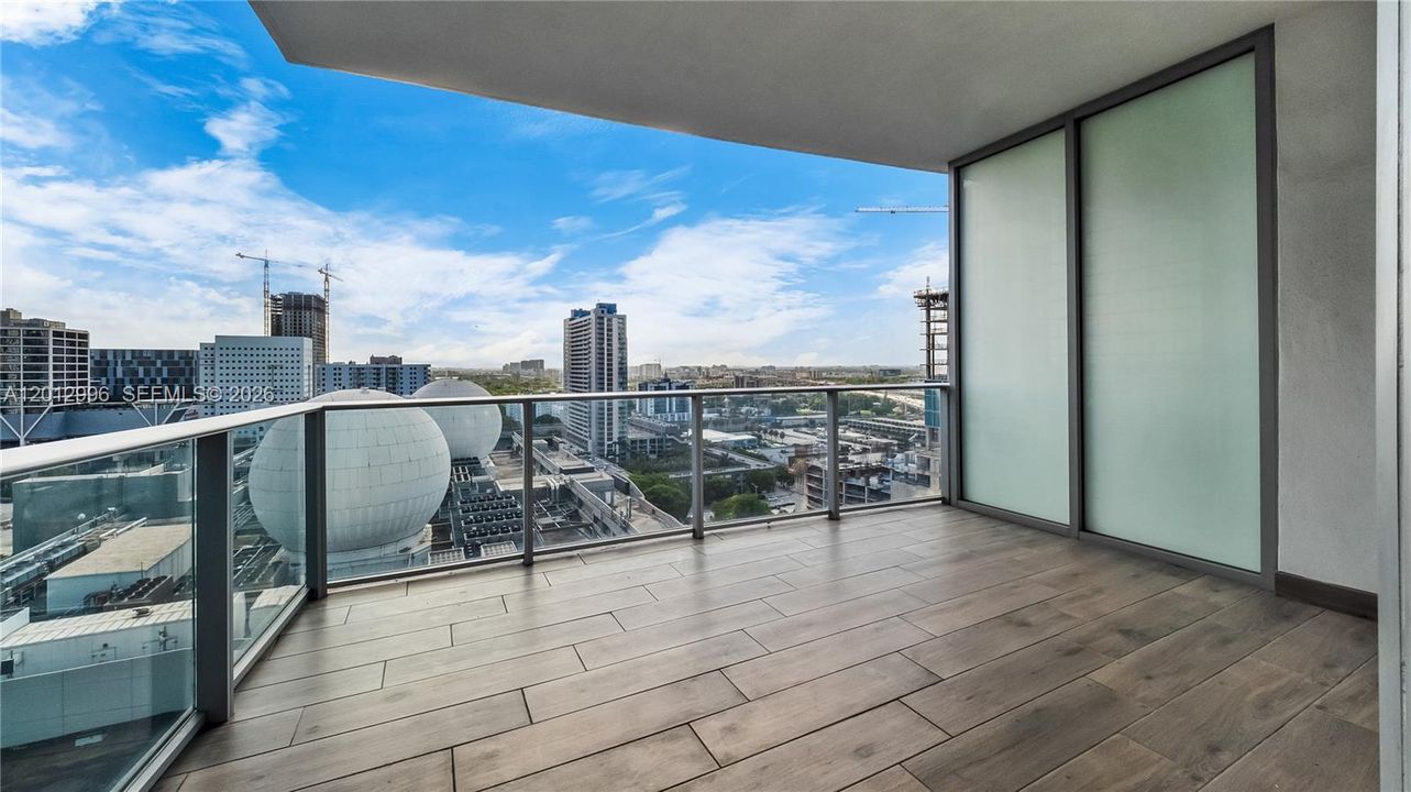 En Venta: $675,000 (1 camas, 2 baños, 1173 Pies cuadrados)