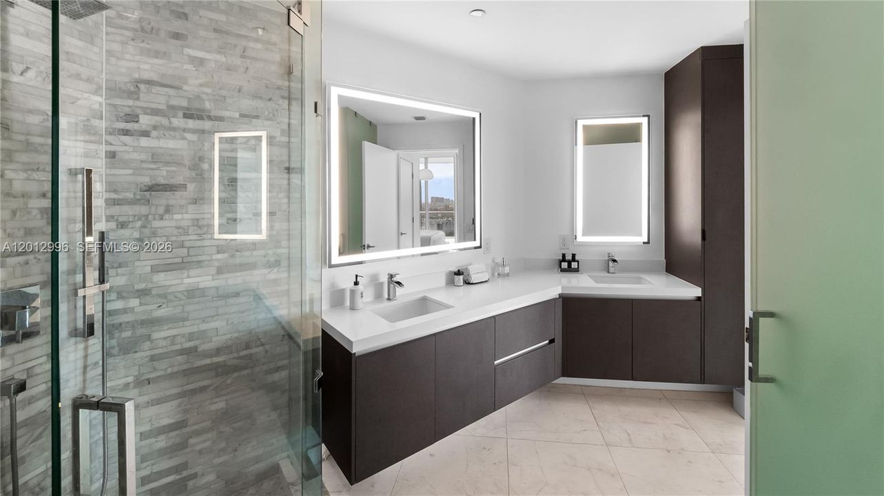 En Venta: $675,000 (1 camas, 2 baños, 1173 Pies cuadrados)