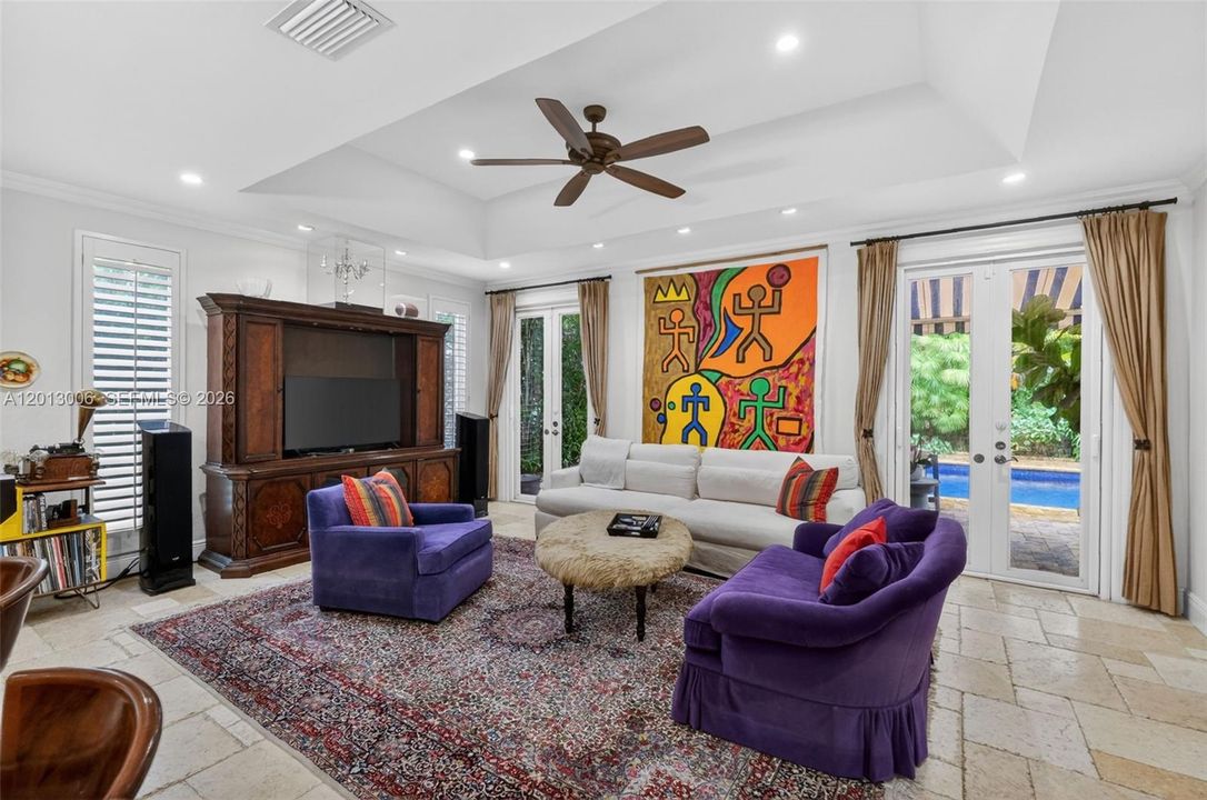 For Sale: $4,395,000 (6 beds, 4 baths, 4334 Square Feet)