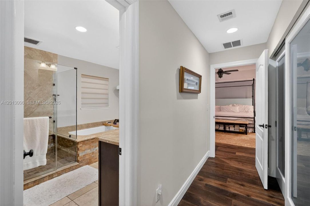 For Sale: $4,395,000 (6 beds, 4 baths, 4334 Square Feet)
