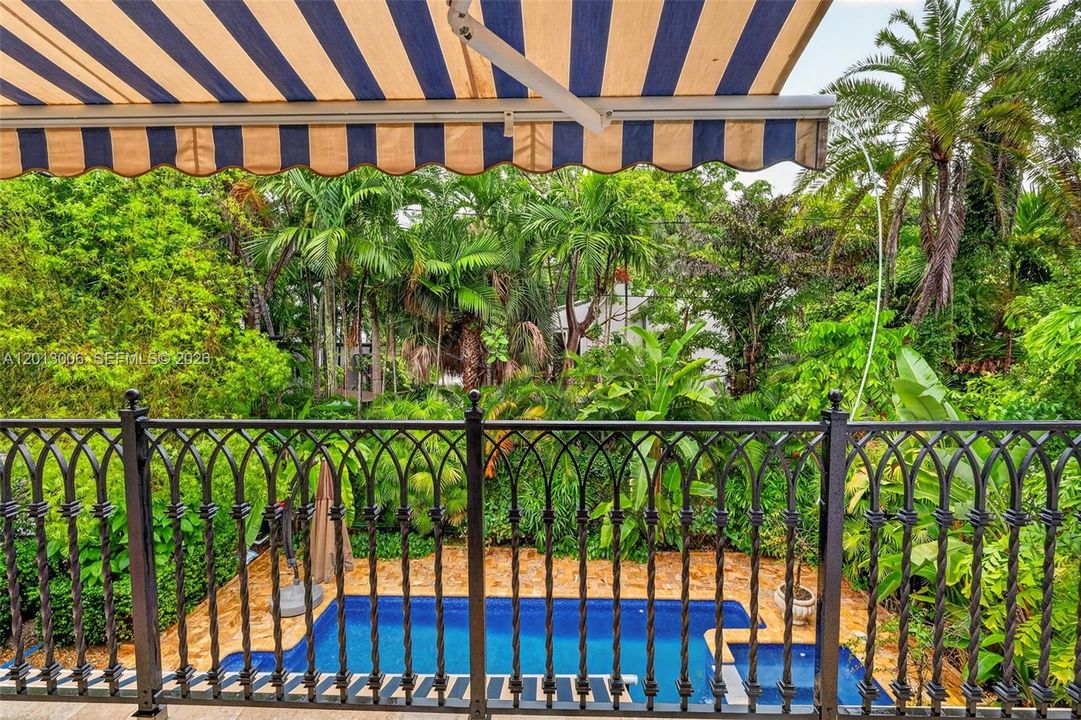 For Sale: $4,395,000 (6 beds, 4 baths, 4334 Square Feet)