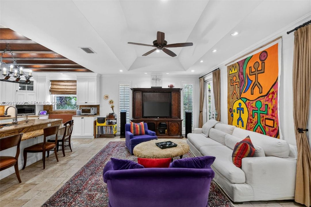 For Sale: $4,395,000 (6 beds, 4 baths, 4334 Square Feet)