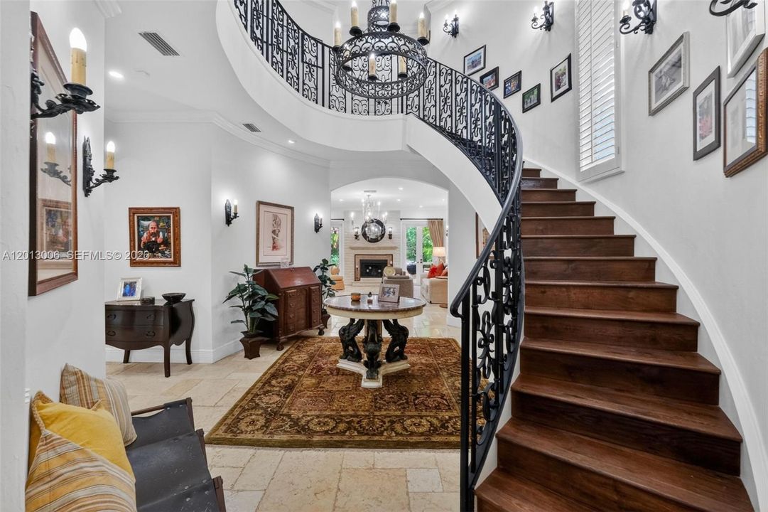 For Sale: $4,395,000 (6 beds, 4 baths, 4334 Square Feet)