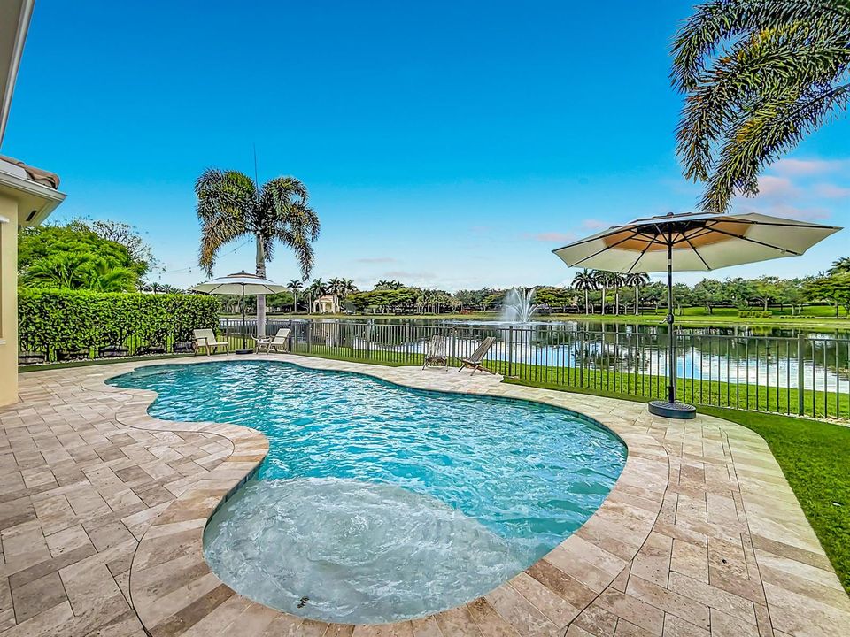Pool-Lake View
