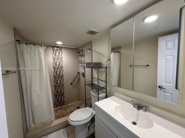For Sale: $215,000 (2 beds, 1 baths, 805 Square Feet)