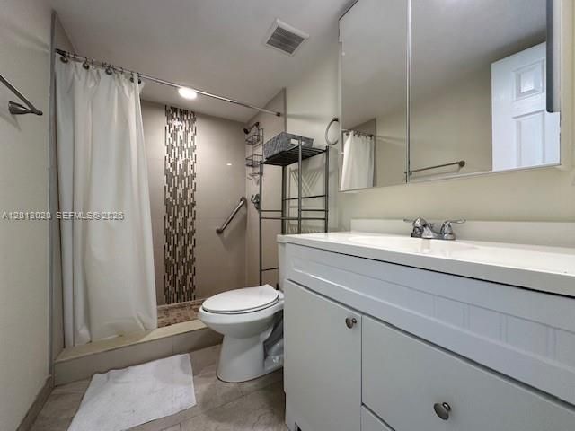 For Sale: $215,000 (2 beds, 1 baths, 805 Square Feet)