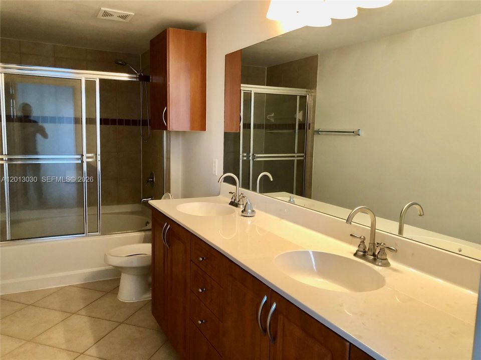 В аренду: $2,500 (3 спален, 2 ванн, 1381 Квадратных фут)