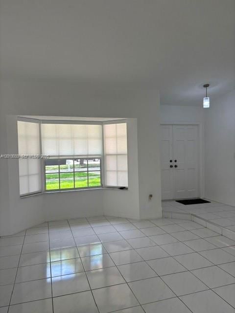 В аренду: $4,200 (4 спален, 2 ванн, 2249 Квадратных фут)