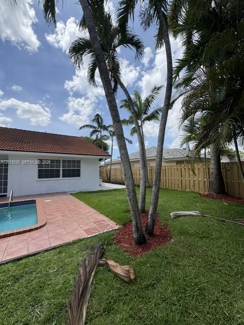 left side view patio