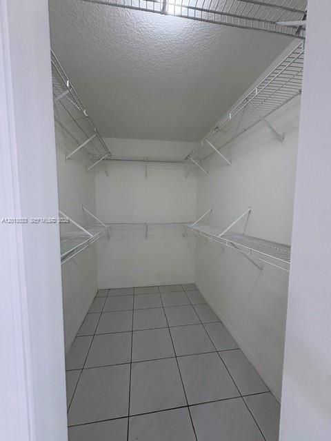 В аренду: $4,200 (4 спален, 2 ванн, 2249 Квадратных фут)