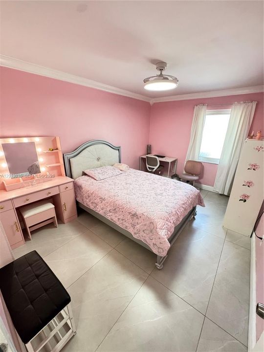 待售: $549,999 (3 贝兹, 2 浴室, 0 平方英尺)