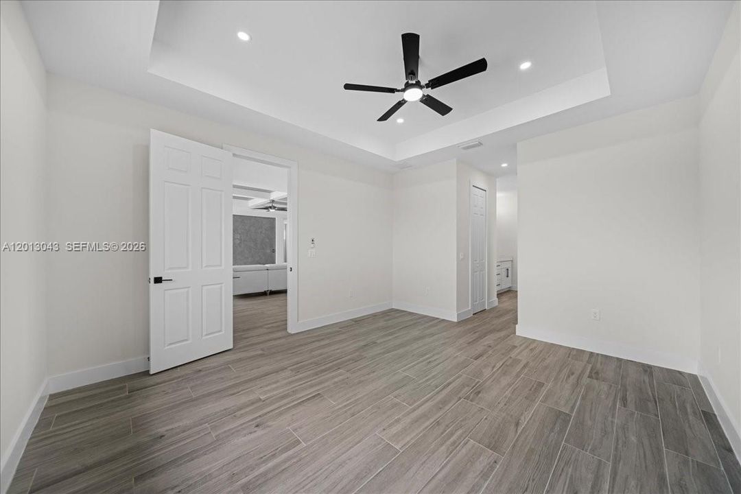 Activo con contrato: $449,900 (3 camas, 2 baños, 1656 Pies cuadrados)