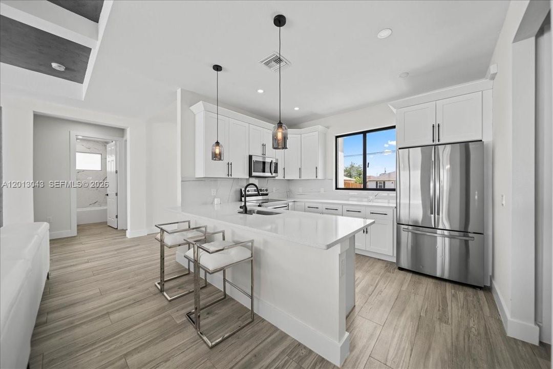 Activo con contrato: $449,900 (3 camas, 2 baños, 1656 Pies cuadrados)