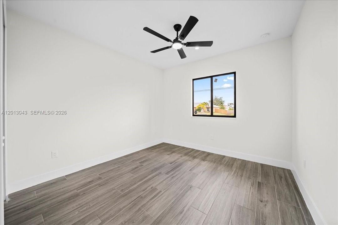 Activo con contrato: $449,900 (3 camas, 2 baños, 1656 Pies cuadrados)