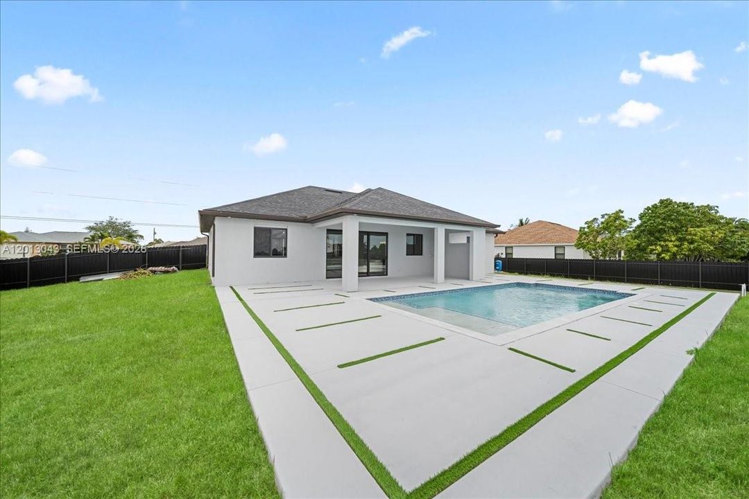 Activo con contrato: $449,900 (3 camas, 2 baños, 1656 Pies cuadrados)