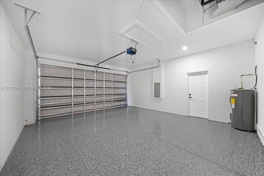 Activo con contrato: $449,900 (3 camas, 2 baños, 1656 Pies cuadrados)