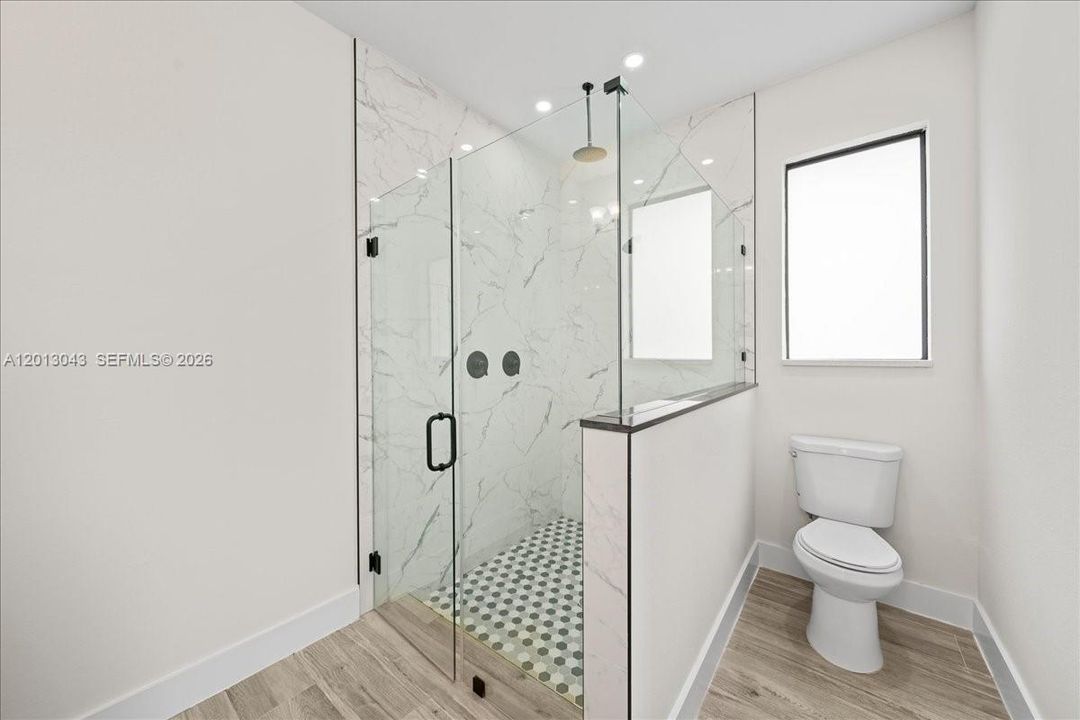 Activo con contrato: $449,900 (3 camas, 2 baños, 1656 Pies cuadrados)