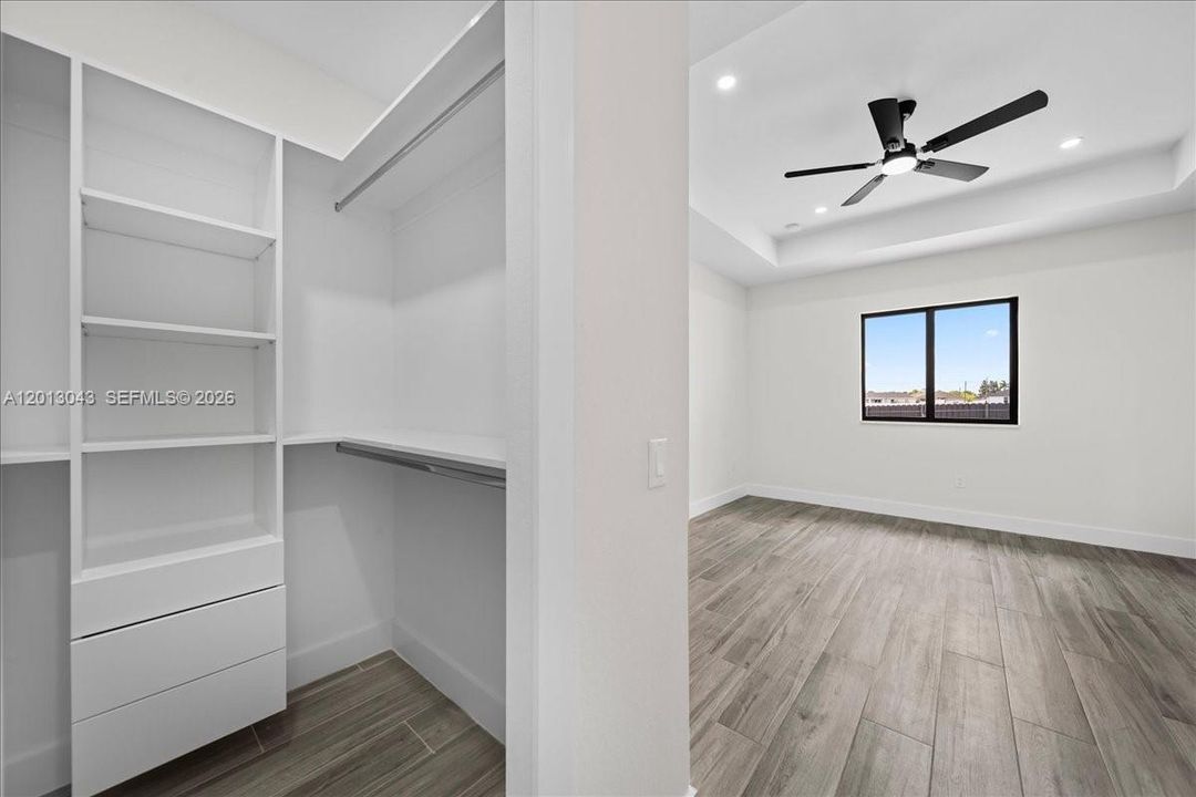 Activo con contrato: $449,900 (3 camas, 2 baños, 1656 Pies cuadrados)