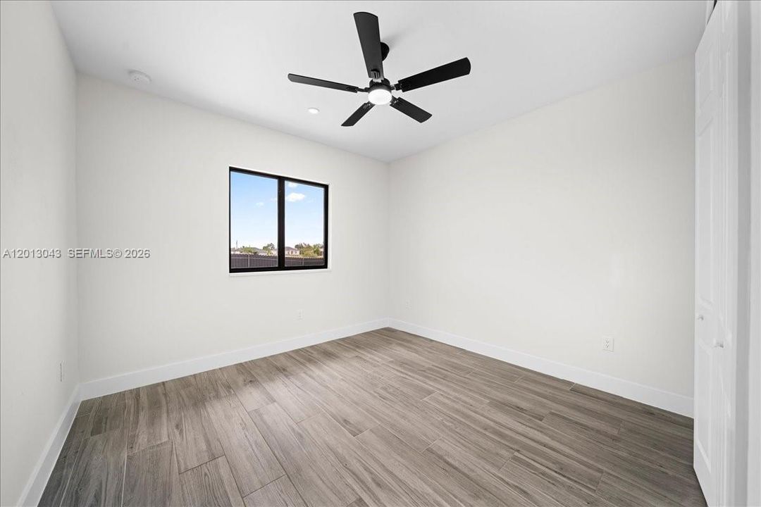 Activo con contrato: $449,900 (3 camas, 2 baños, 1656 Pies cuadrados)