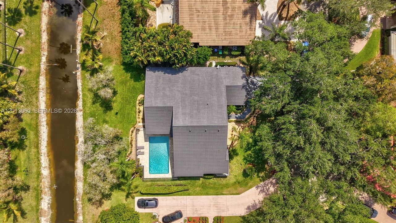 Activo con contrato: $885,000 (4 camas, 3 baños, 2804 Pies cuadrados)