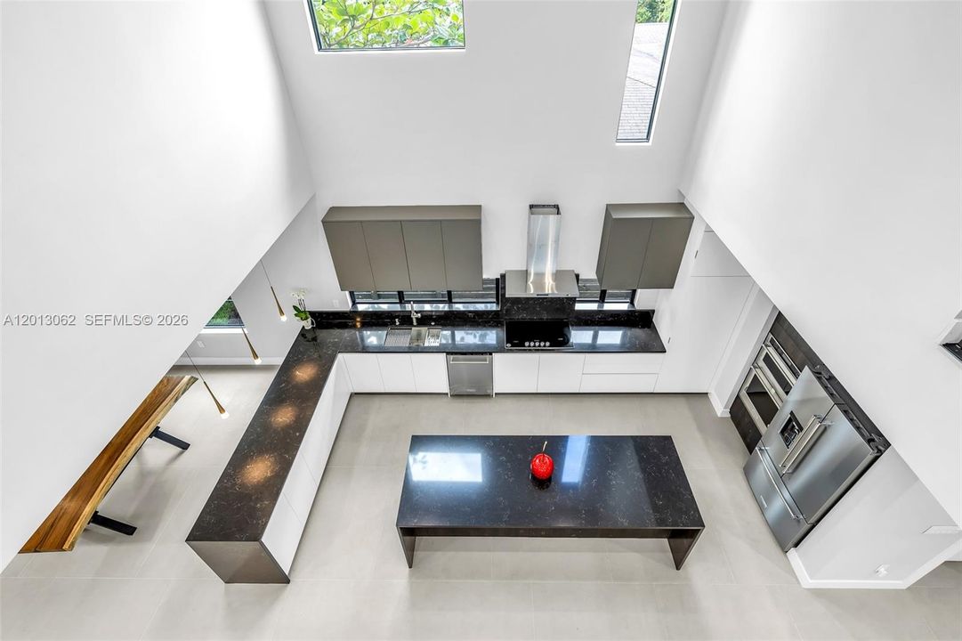 В аренду: $6,900 (3 спален, 2 ванн, 0 Квадратных фут)