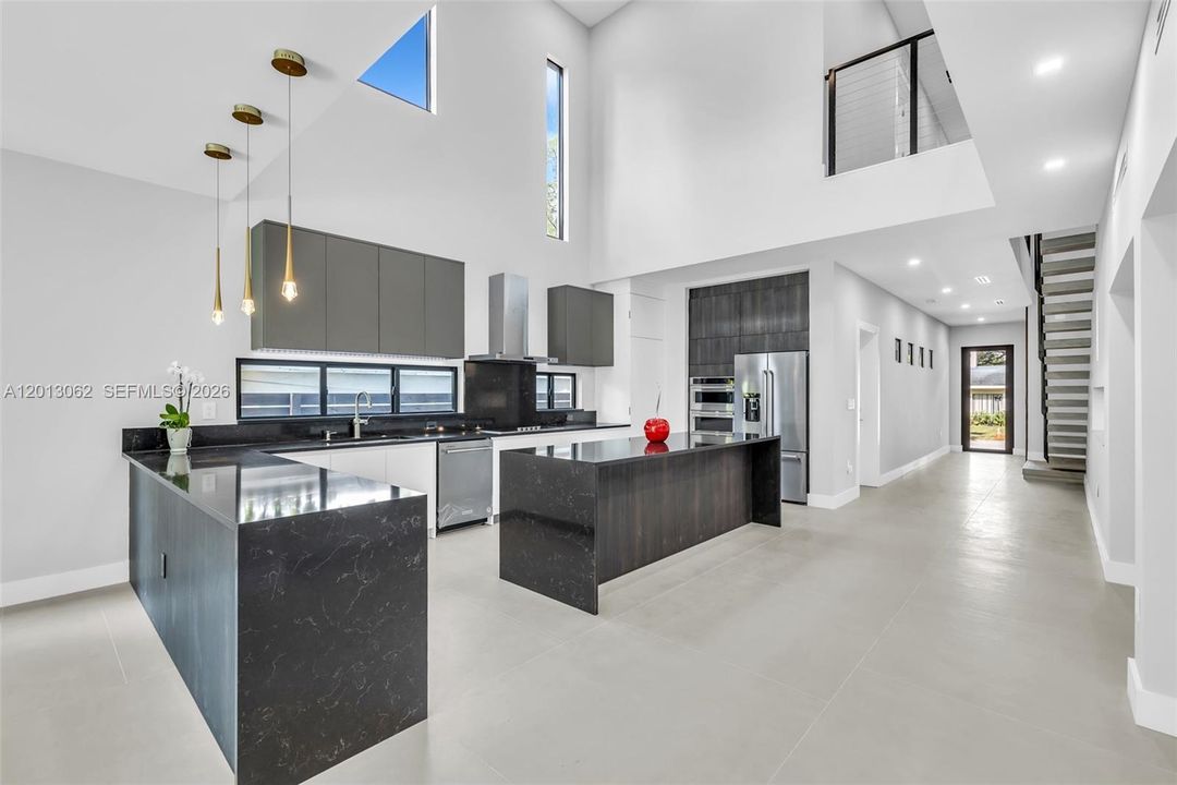 В аренду: $6,900 (3 спален, 2 ванн, 0 Квадратных фут)