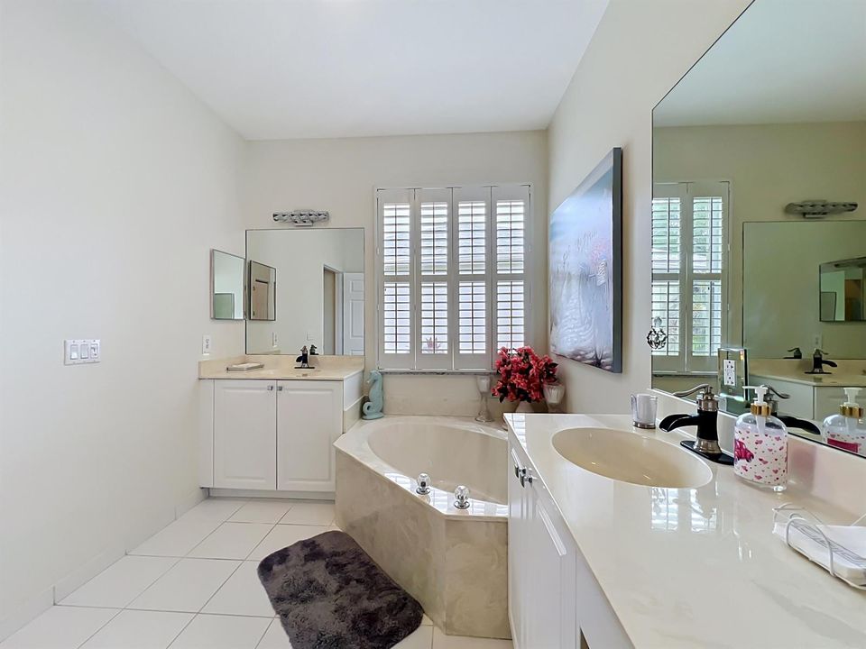 1343 Shoreline Circle-64
