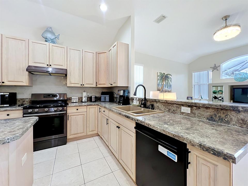 1343 Shoreline Circle-46