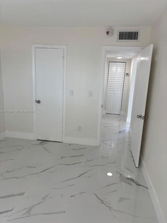 Activo con contrato: $1,800 (16 camas, 16 baños, 11660 Pies cuadrados)