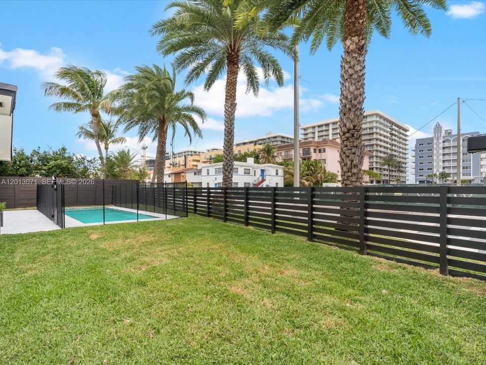 В аренду: $14,800 (4 спален, 3 ванн, 2057 Квадратных фут)