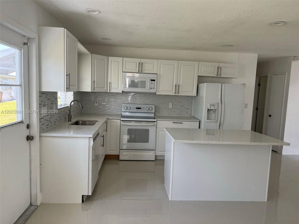 En Renta: $2,490 (3 camas, 1 baños, 1004 Pies cuadrados)