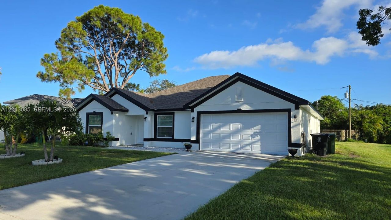 For Sale: $500,000 (4 beds, 2 baths, 1908 Square Feet)