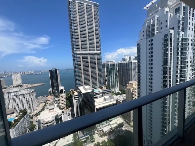 En Venta: $1,190,000 (2 camas, 3 baños, 1325 Pies cuadrados)