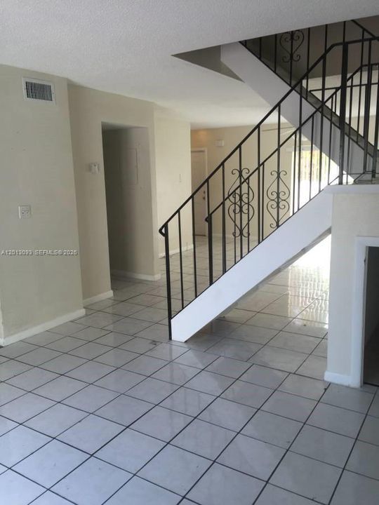 В аренду: $2,399 (3 спален, 2 ванн, 1458 Квадратных фут)