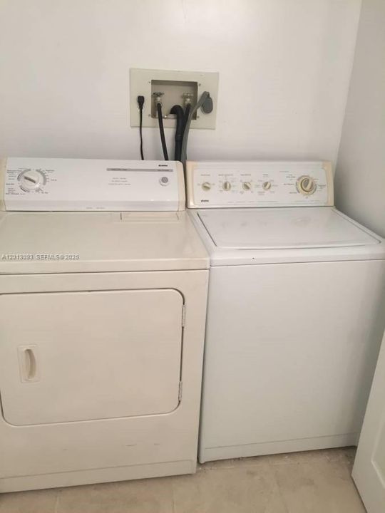 В аренду: $2,399 (3 спален, 2 ванн, 1458 Квадратных фут)