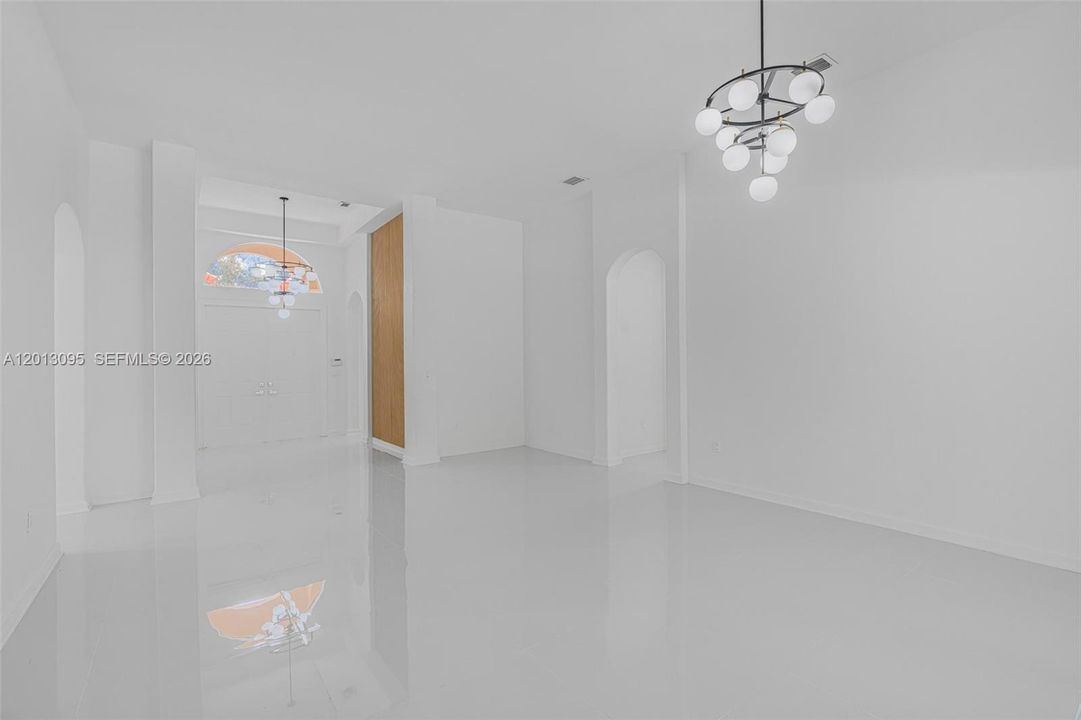 For Rent: $7,500 (5 beds, 4 baths, 3061 Square Feet)